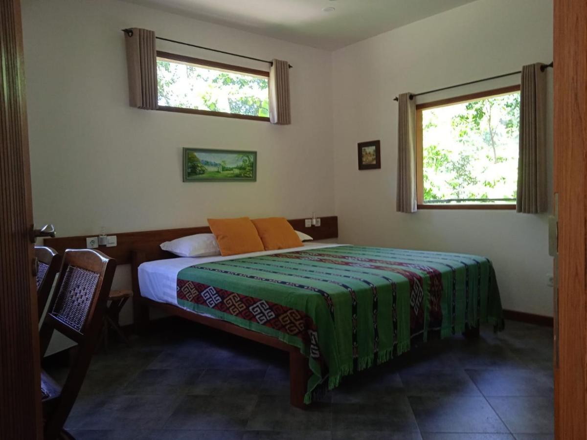 The Country House Senggigi Luaran gambar