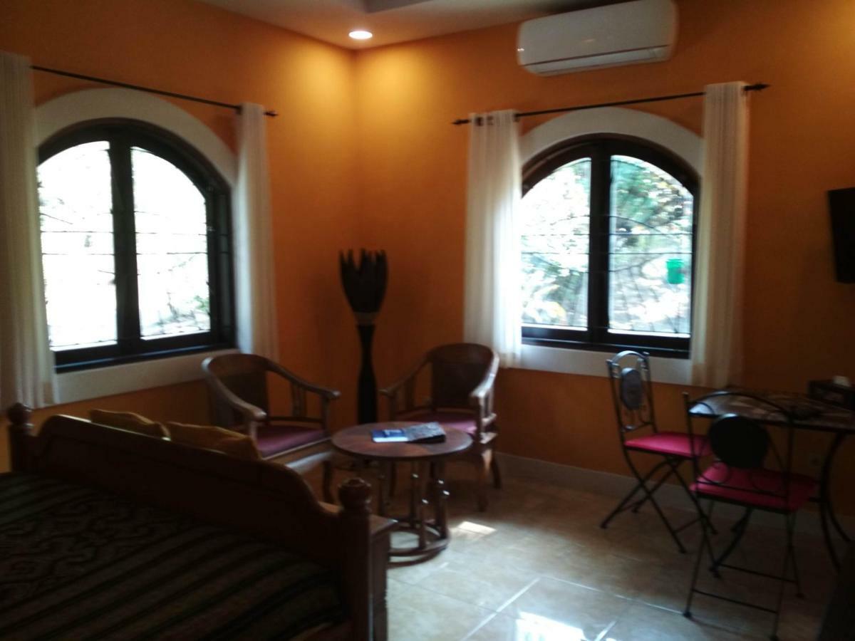 The Country House Senggigi Luaran gambar