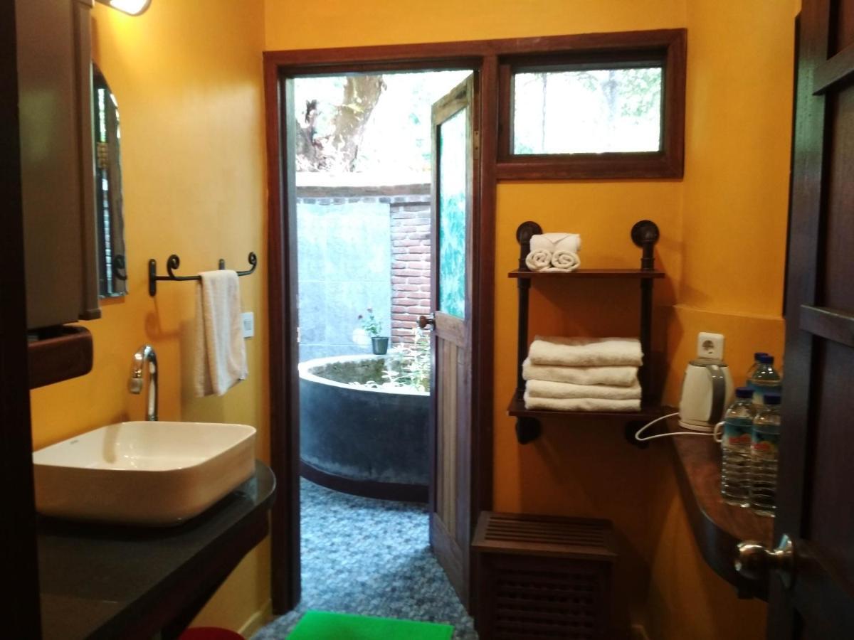 The Country House Senggigi Luaran gambar