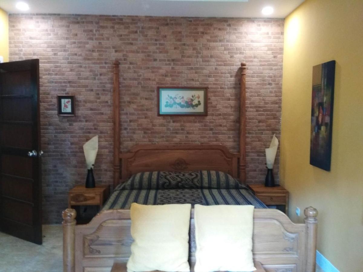 The Country House Senggigi Luaran gambar